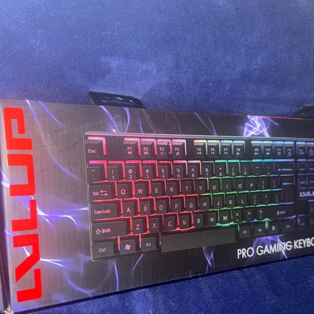 Pro Gaming Keyboard with LED Backlight - Black - Picture 3 of 7